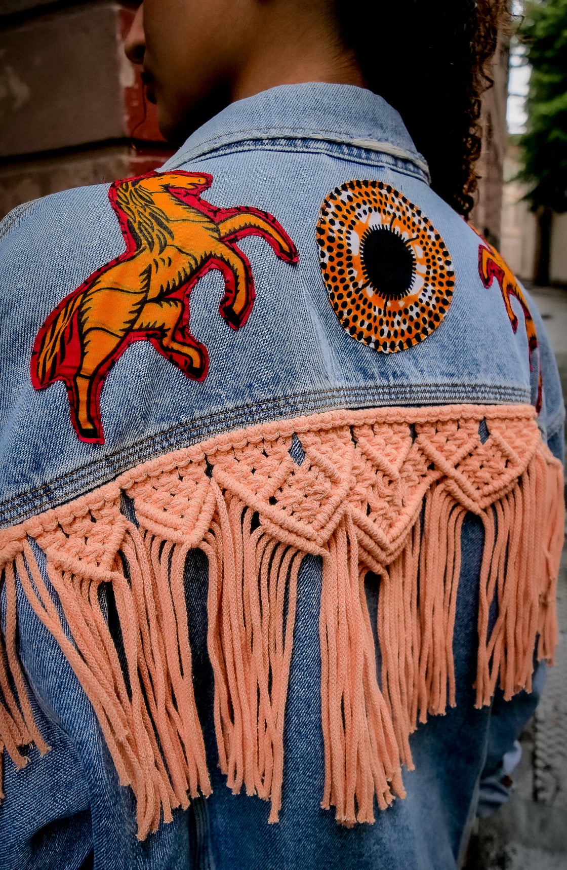 Veste en jean upcyclé - Chevaux