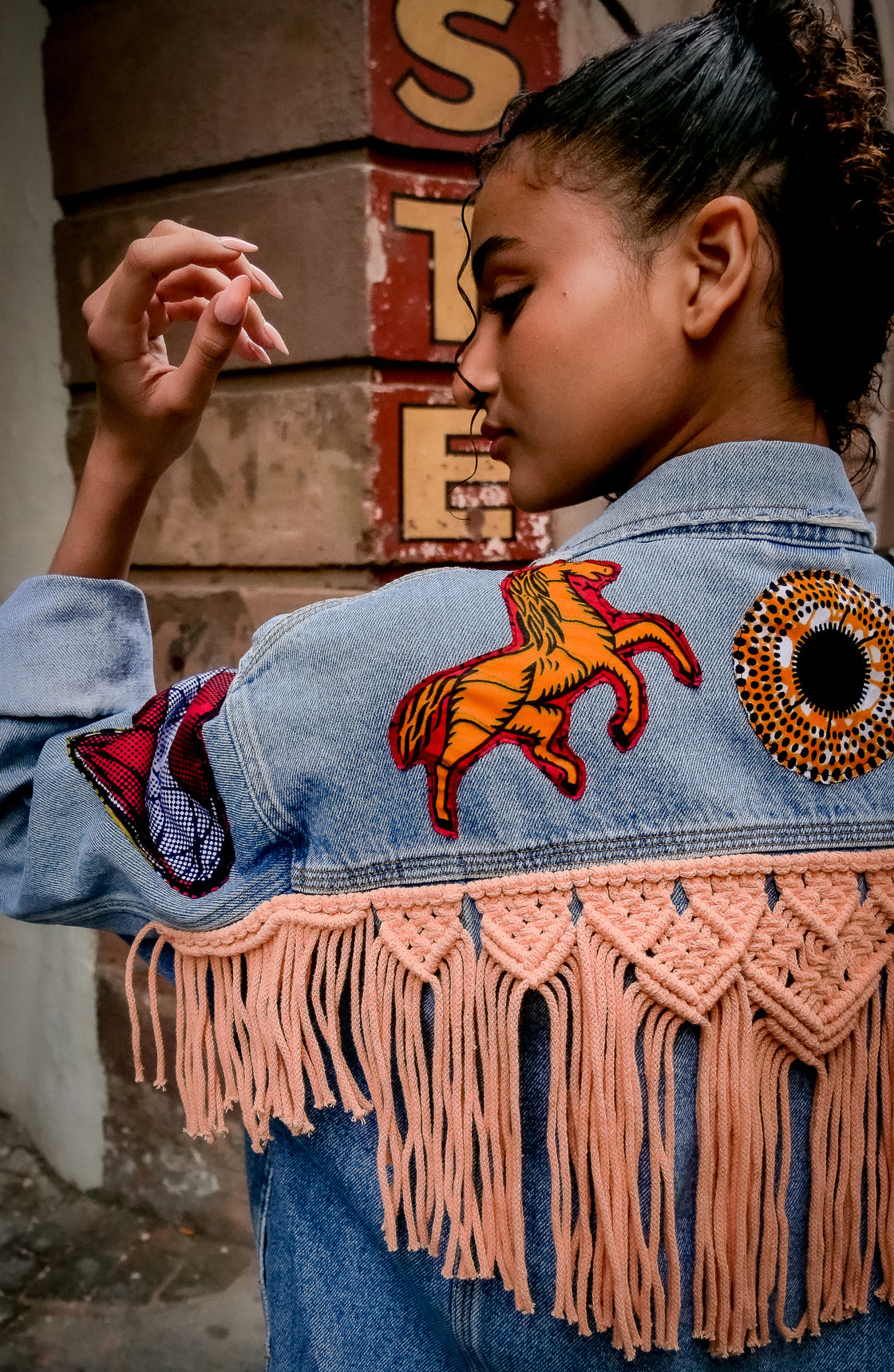 Veste en jean upcyclé - Chevaux