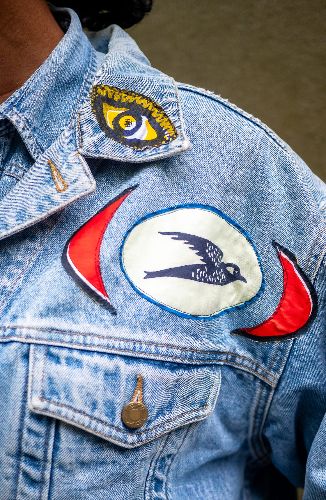 Veste en jean upcyclé -  Heron/Hirondelles